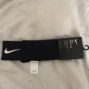 Nike Dry head tie